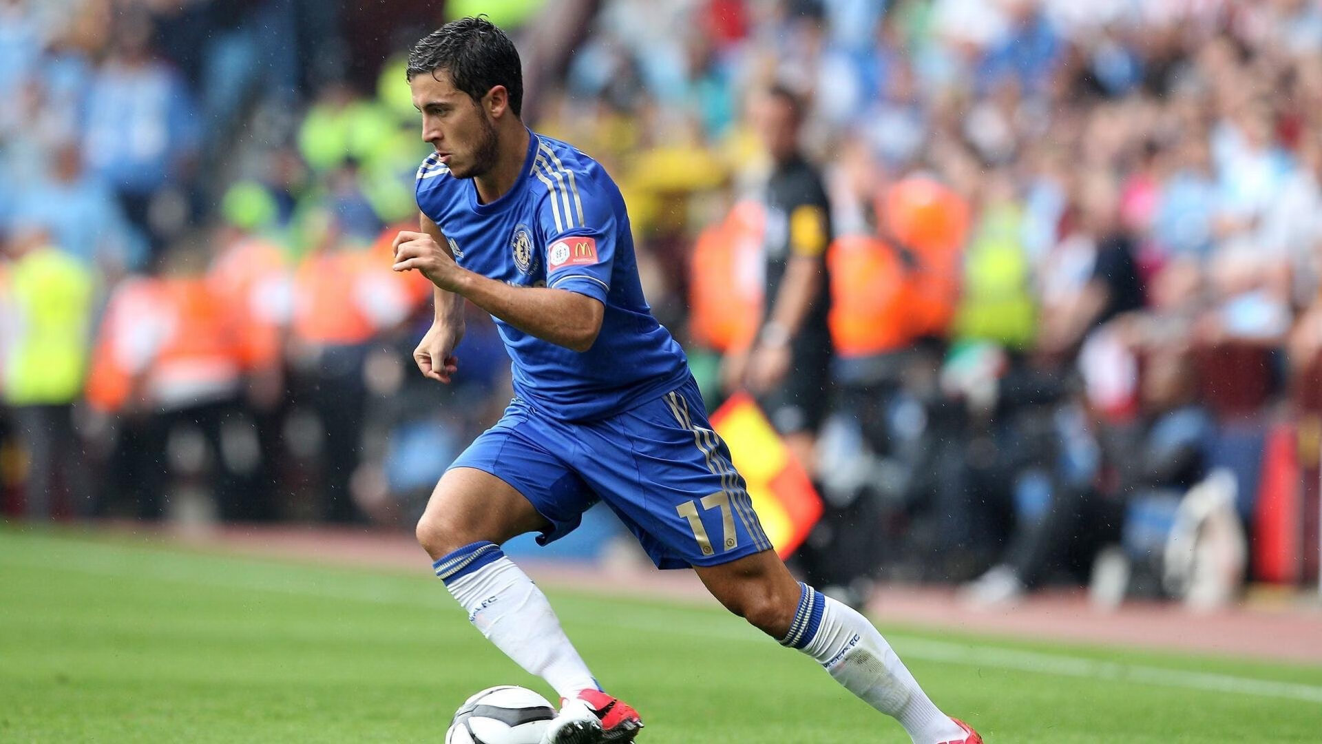 米兰体育-英超惊心动魄：逆转攻势令人心跳加速，英超逆袭夺冠